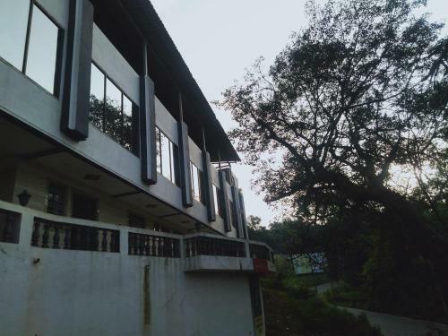 Hotel Panchgani Crown
