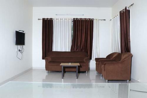 Red Wood Villa