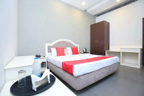 Capital O 23498 Hotel Jane Royale