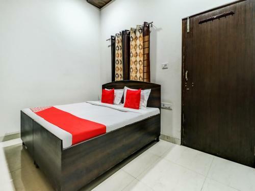 Hotel Oyo 85451 Four Season