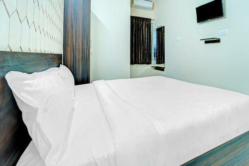 Hotel Collection O 83033 Evergreen Residency