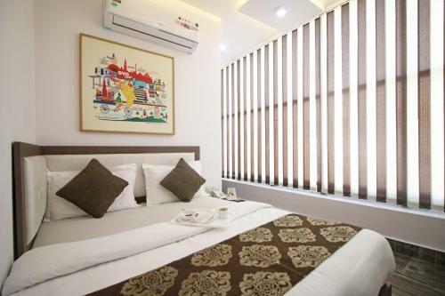 Oyo 393 Hotel Rk Grand Inn