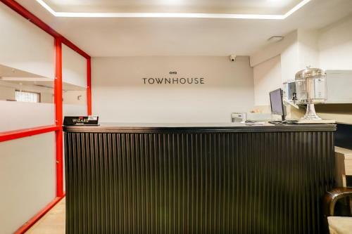 Hotel Vaccinated Staff- Oyo Townhouse 278 Rohini
