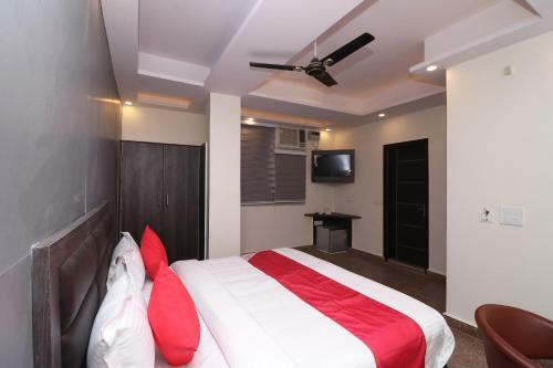 Hotel Oyo 36848 Embellish Inn