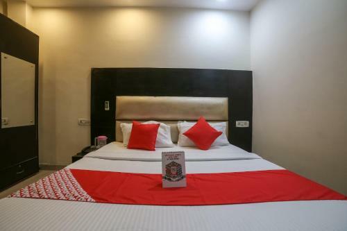 Oyo 19875 Hotel West Delhi Inn