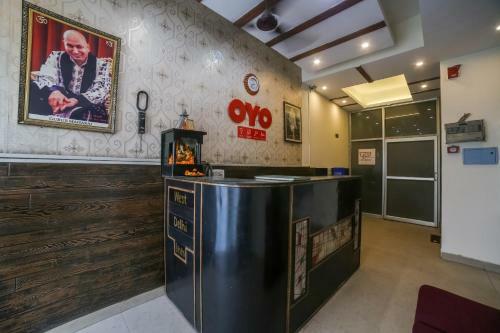 Oyo 19875 Hotel West Delhi Inn