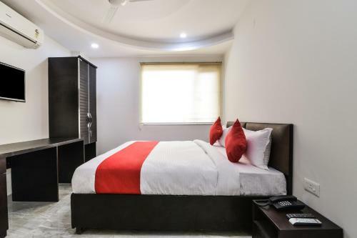 Oyo 25086 Hotel Prince Plaza