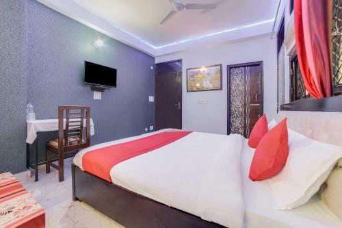 Hotel Oyo 27043 Kanak Residency
