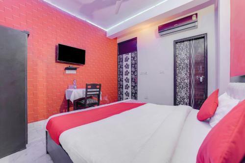 Hotel Oyo 27043 Kanak Residency