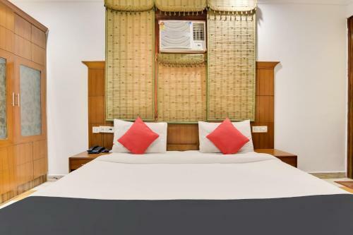 Capital O 44526 Hotel Tjs Royale