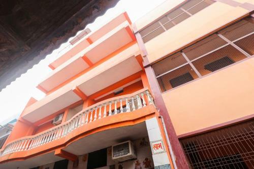 Hostal Oyo Home 64106 Comfortable Stay