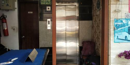 Hotel Adb Rooms Metro Plaza