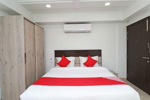 Hotel Capital O 39909 Happy Homes