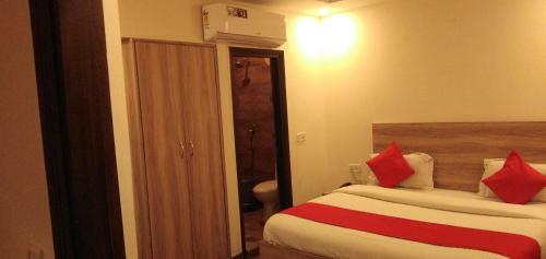 Airport Hotel Golden Bliss