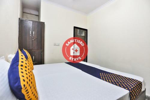 Hotel Spot On 66180 Royal Inn