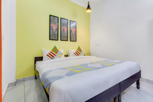 Hostal Oyo 47968 Dwarka Cozy Stay