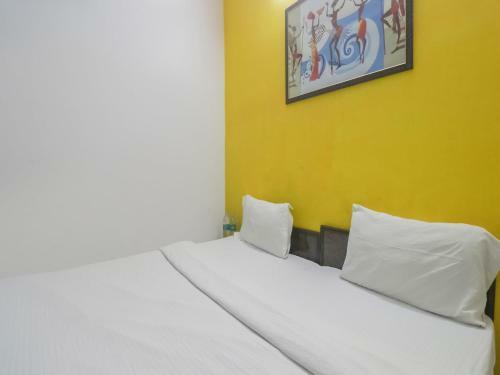 Hostal Vaccinated Staff - Oyo 78805 Decent Cozy Inn