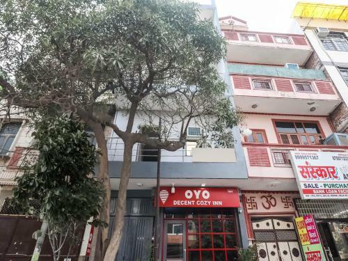Hostal Vaccinated Staff - Oyo 78805 Decent Cozy Inn