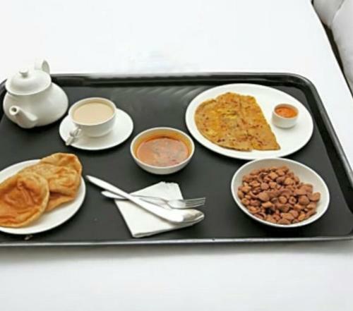 Hotel The Paramont Suites Delhi