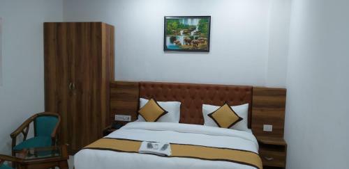 Hotel The Paramont Suites Delhi