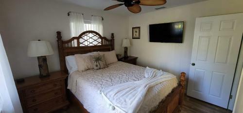 Cozy Beach Themed House In Lighthouse Point