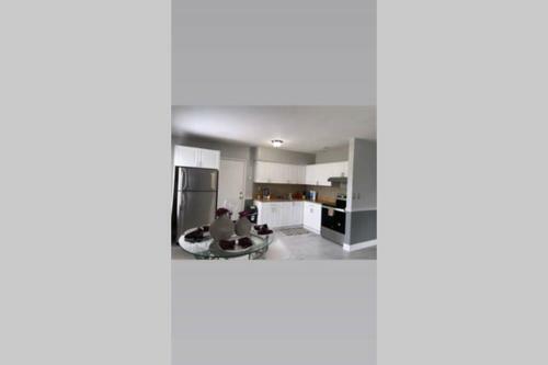 **modern Comfort Near Hard Rock Stadium In Miami**