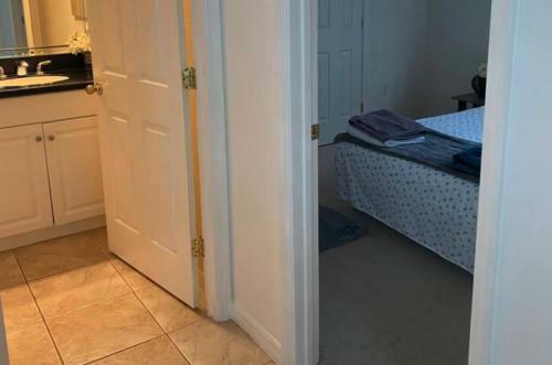 Private Room In Secure House On Gated Community And Golf Course