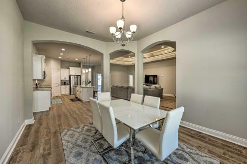 Upscale Navarre Retreat With Fully Fenced Yard!