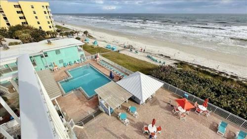 Coconut Palms Beach Resort 2-4512 By Teeming Vacation Rentals