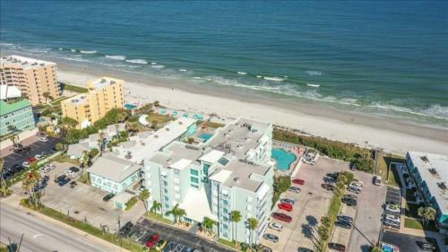 Coconut Palms Beach Resort 2-4512 By Teeming Vacation Rentals