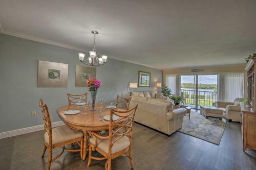 Apartamento Picturesque Couples Getaway With Pool Access!