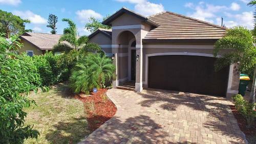 Perfect Naples - Saltwater Pool - 2 Master Br - 3 Br3ba