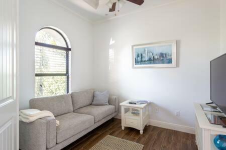 Perfect Naples - Saltwater Pool - 2 Master Br - 3 Br3ba