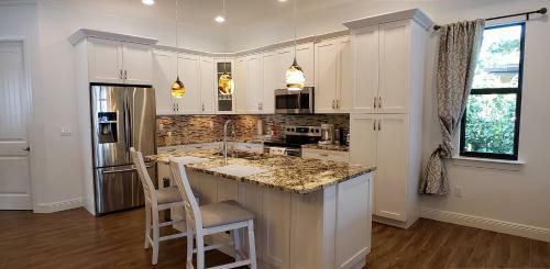 Perfect Naples - Saltwater Pool - 2 Master Br - 3 Br3ba