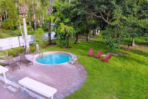 Villa Cheerfull 4/bed/ 3 Bath / Pool / Best Location