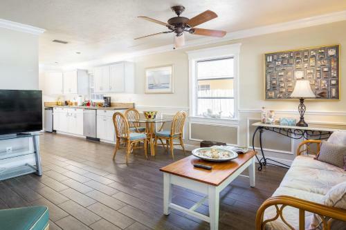 Home By Beach 6 - Beachwalk
