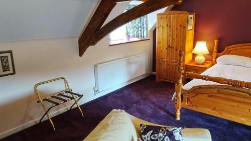 Hostal The Old School House