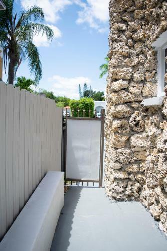 Hostal K - Boho Studio In Little Havana (Apt 5)