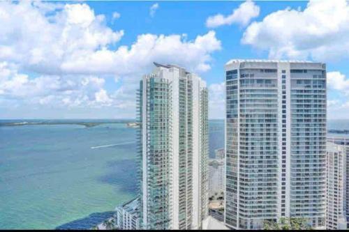 Apartamento Luxurious 1br High Risecondo Brickell.free Parking