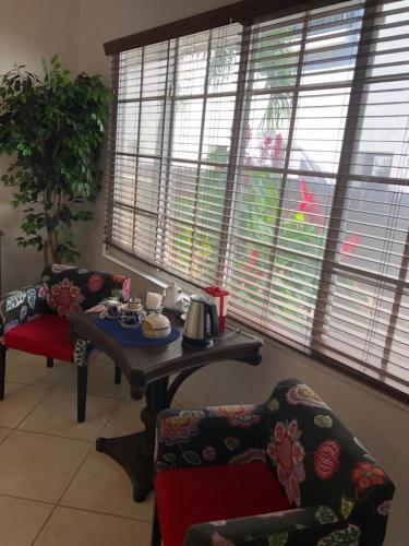 V - Private Suite Next To Calle Ocho (Apt 2)