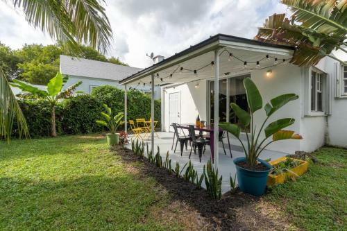 Designer's Den: Creative Space, Garden And Parking
