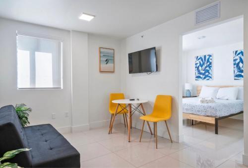 Lh Suites
