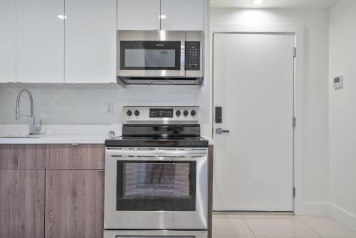 Lh Suites
