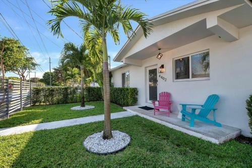 Modern Design District 4 Bed 2 Bath Gated Home