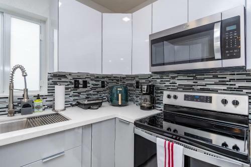 Villa **spacious/private 5br House Design District**