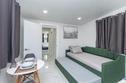 Villa **spacious/private 5br House Design District**