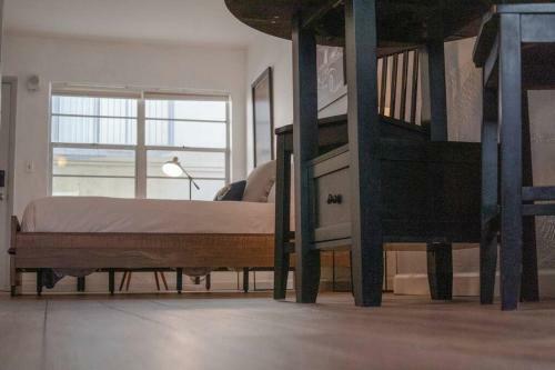 Apartamento Travelers Hideout: Located 1 Block From The Beach