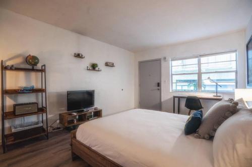 Apartamento Travelers Hideout: Located 1 Block From The Beach