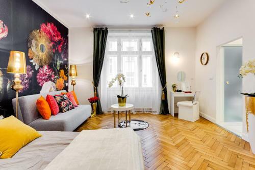 Old Town Apartment