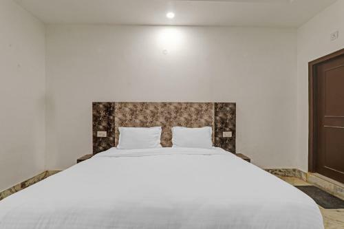 Oyo 82335 Hotel Rajvilla